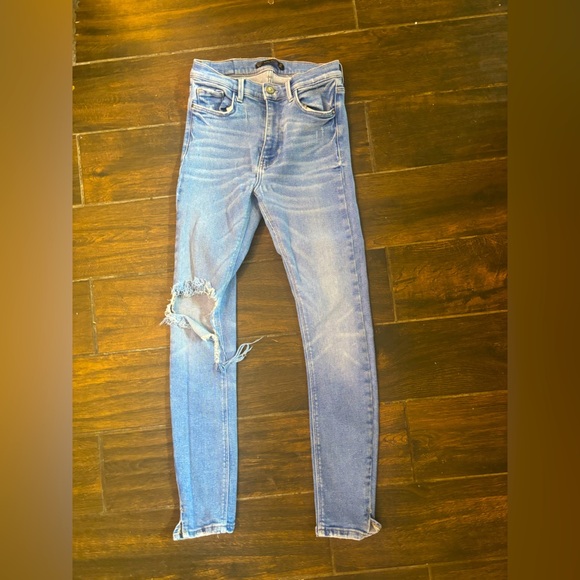Zara Denim - Zara Stylish Distressed Blue Jeans
